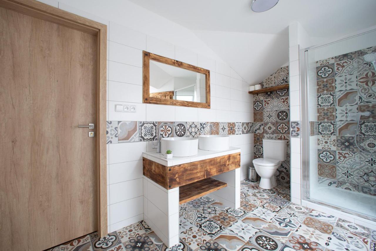 Penzion Sarlota & Vinarstvi Vitek Josef Mutěnice Extérieur photo
